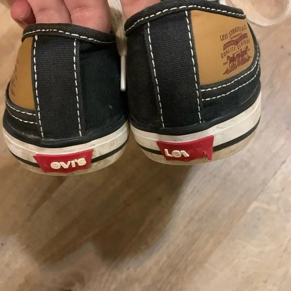 Levi’s Black & White Sneakers Size 6 - Picture 5 of 8